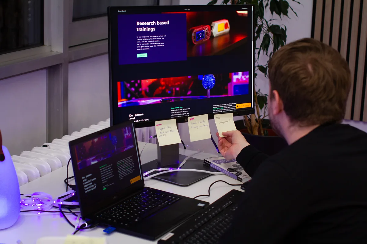 Beat the Clock — Bedrohungsjagd-Spiel im präparierten Büro